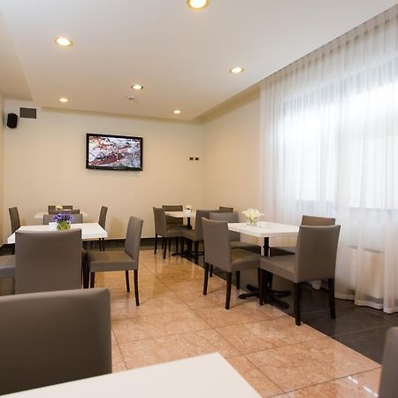 Street Hotel Comacchio Kültér fotó