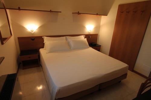 Street Hotel Comacchio Kültér fotó